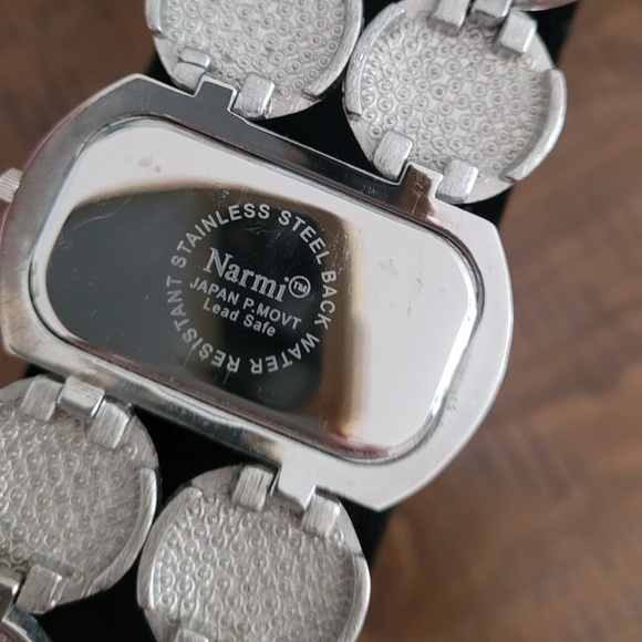 Watch - Picture 5 of 6